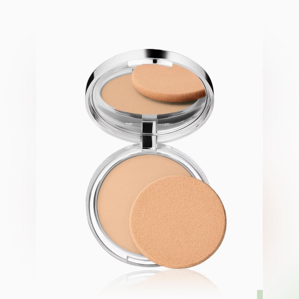 Clinique #17 Stay Golden (M) Stay-Matte Sheer Pressed Powder. NWB